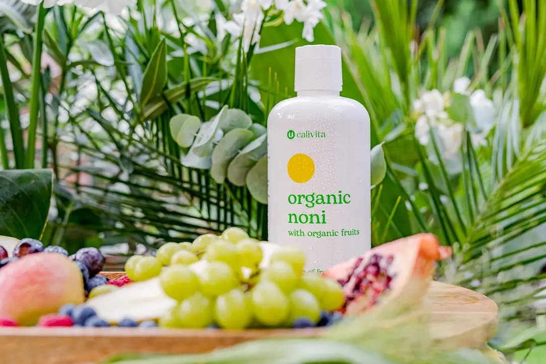 Organic Noni with organic fruits